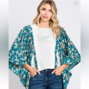 OS1-ODDI FLORAL FLUTTER SLEEVED 3/4 SPRING TOP WOMENS